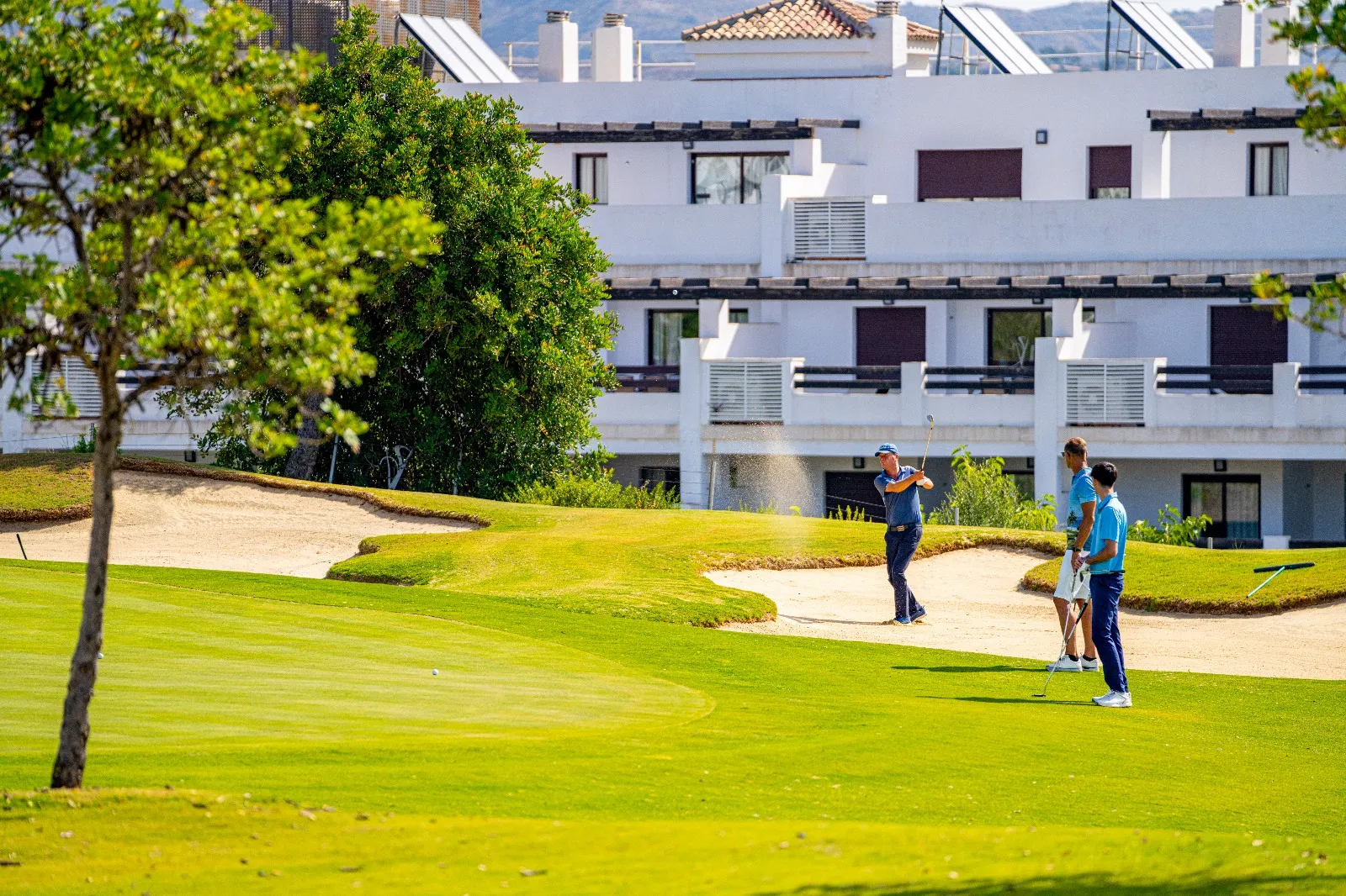 Viaje de golf en Valle Romano, Sociedades y más